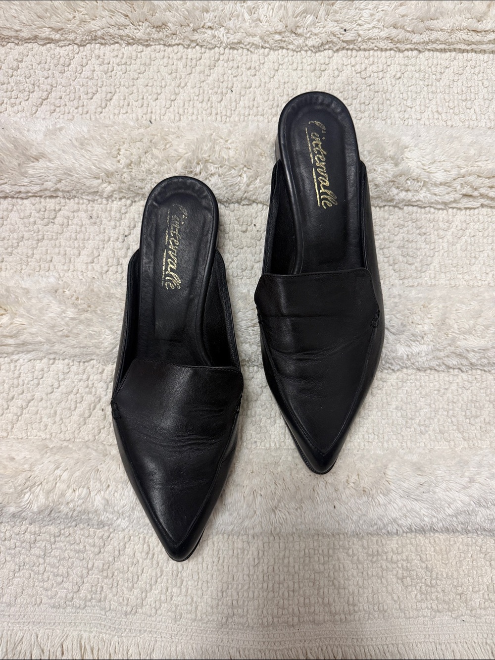 L'INTERVALLE Black Pointed Leather Mule Slides